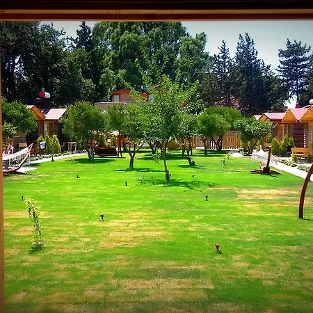 Pitos 3* غوموشْلوك
