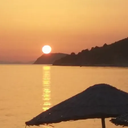 Pitos Hotel Gumusluk